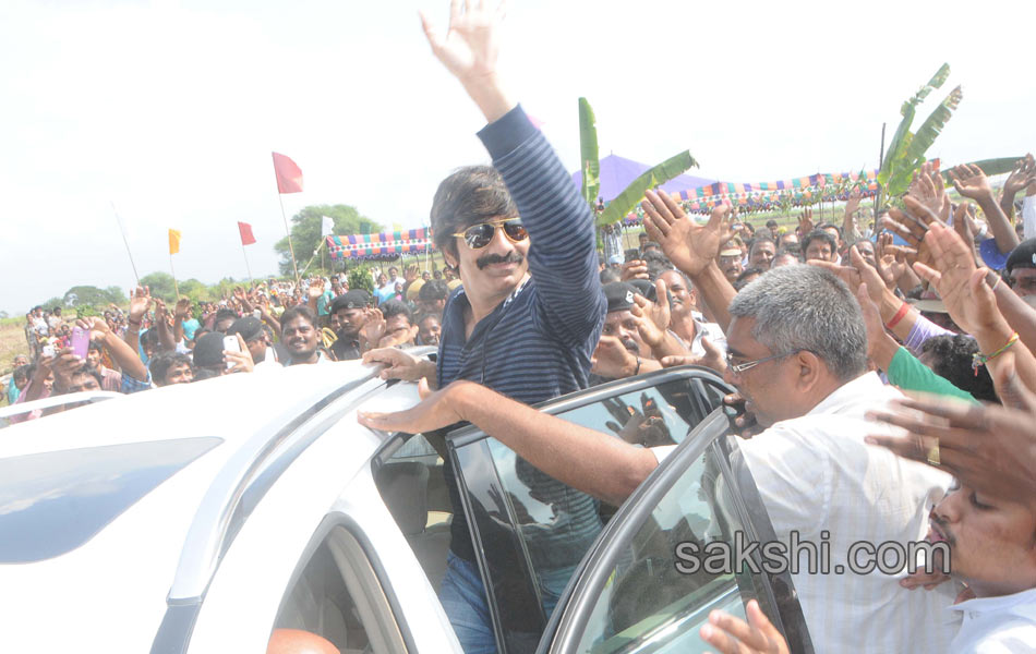 hero ravi teja in vijyawada1