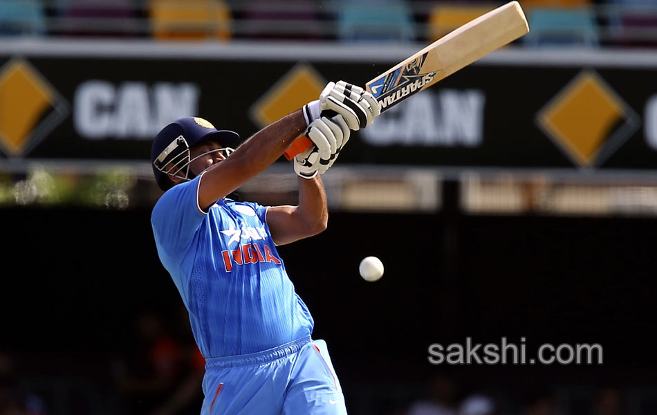 India and England in Australia Tri Series10