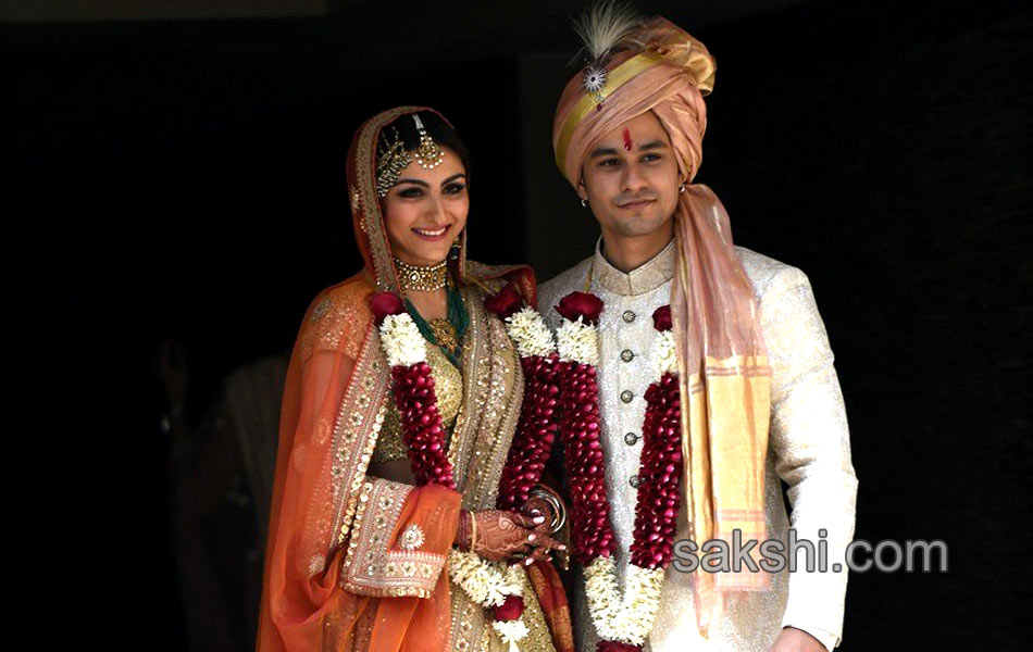 Soha Ali Khan and Kunal Khemu wedding2