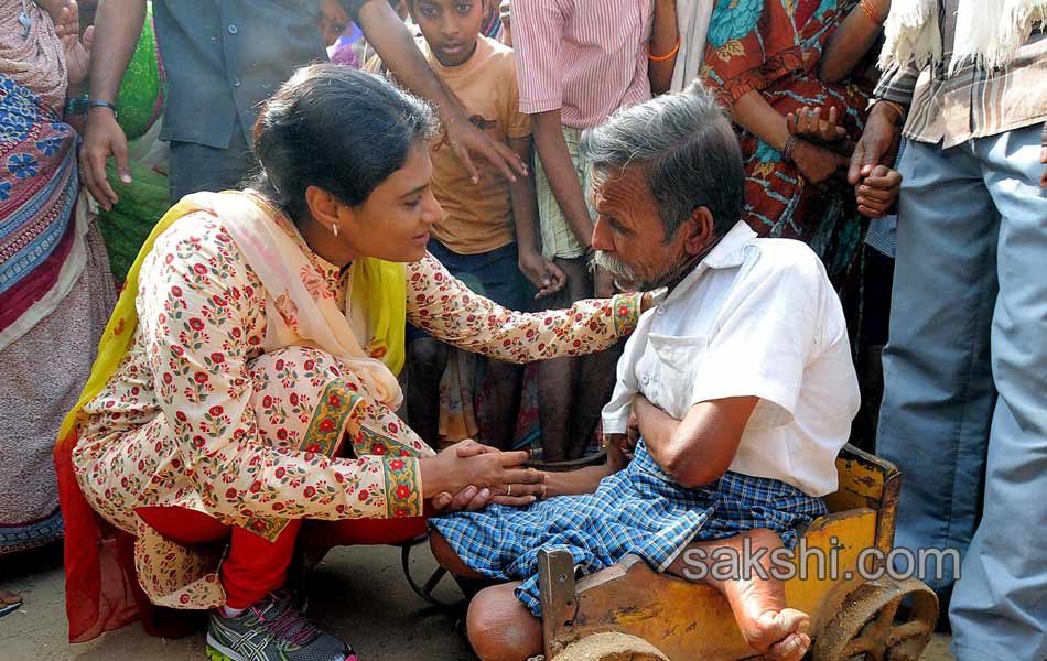 seventh day of sharmila tour in Nalgonda district7