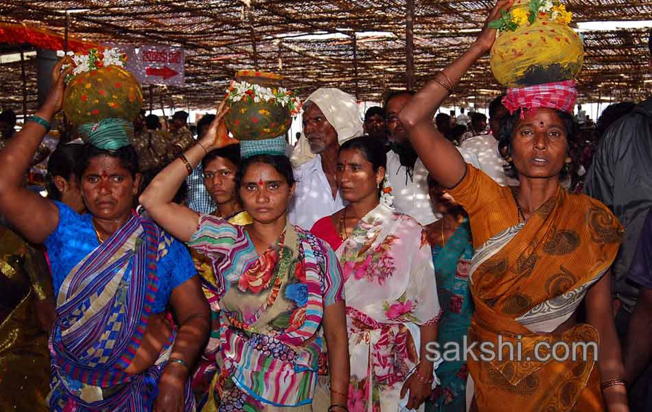 Pedda Gattu Jatara in Nalgonda - Sakshi5