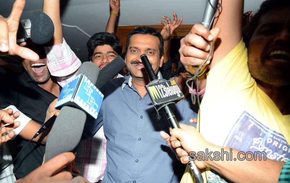 temper movie teen visit mallikarjuna theatre in kukatpally15