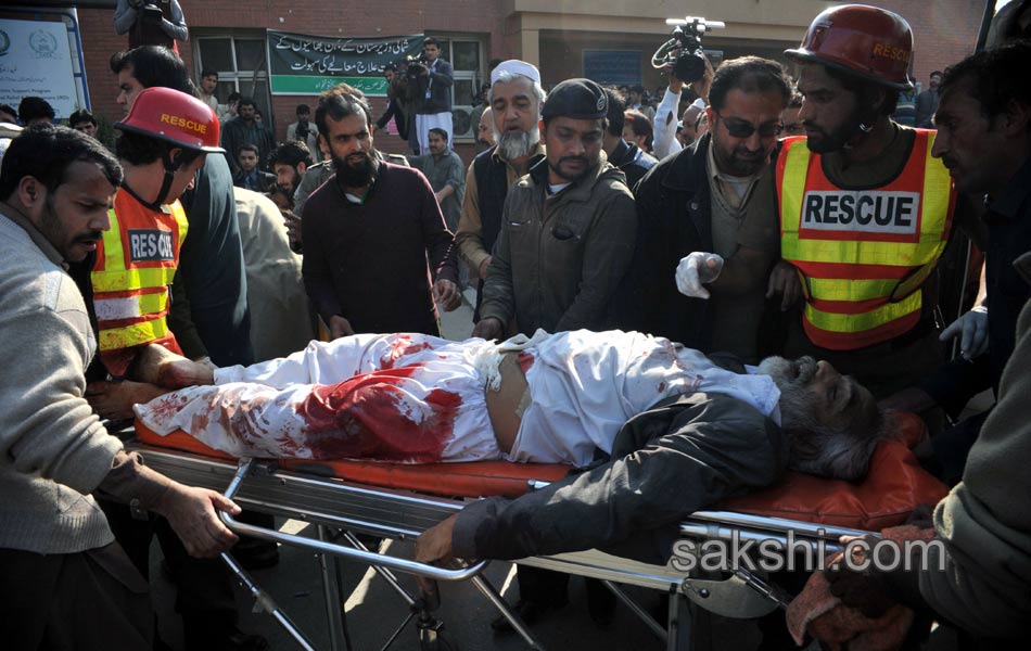 another terror attack in peshawar7