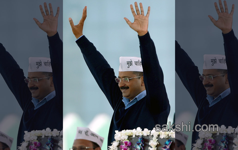 kejriwal takes oath as delhi cheif minister6