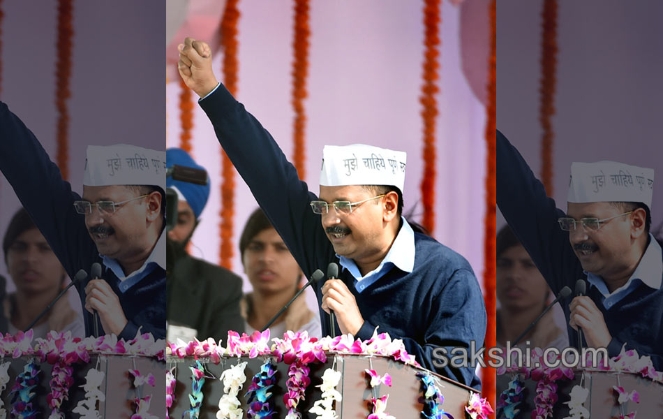 kejriwal takes oath as delhi cheif minister16