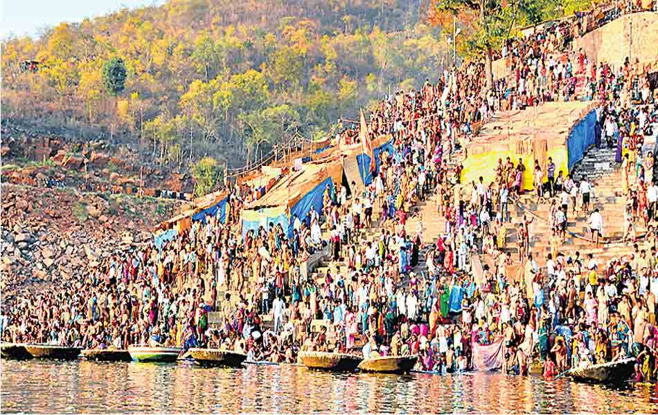 Temples decorated for Maha Shivaratri - Sakshi8