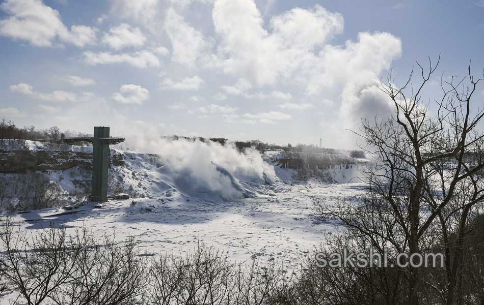 niagara falls frozen12