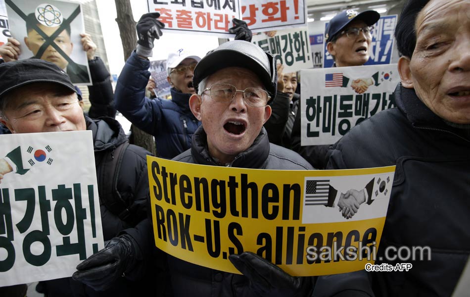 South Korea US envoy Lippert well after knife attack12