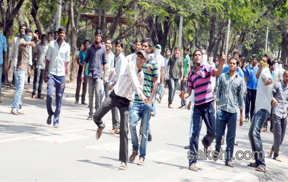 Protests at Osmania University foiled by Police - Sakshi12