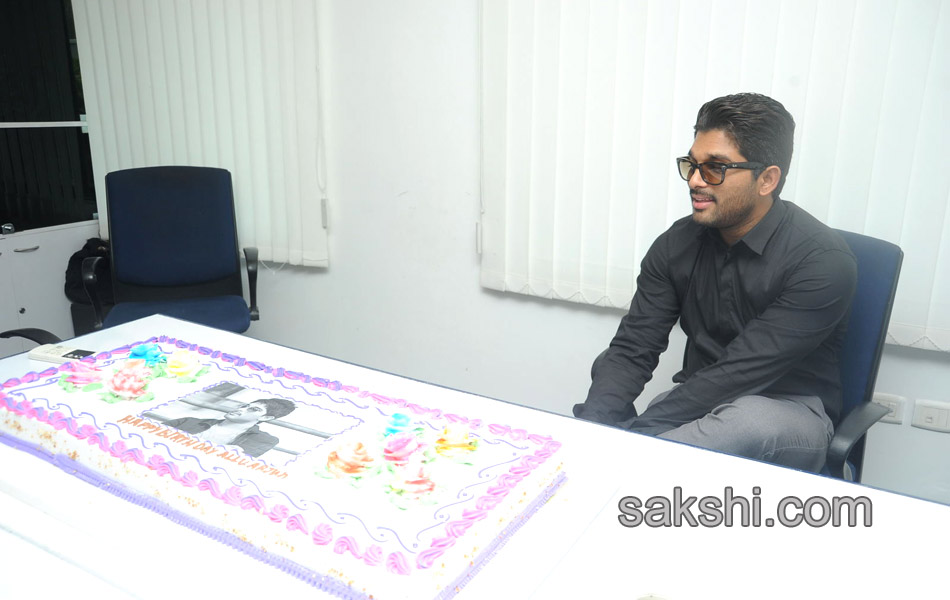 Allu Arjun Birthday celebrations 201510