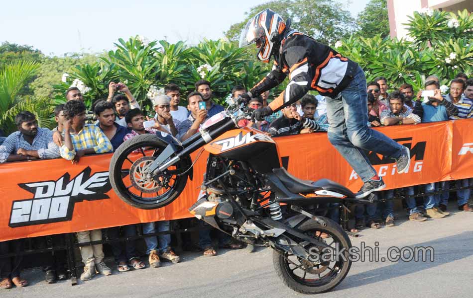 cbit hyderabad Motorcycle stunts4