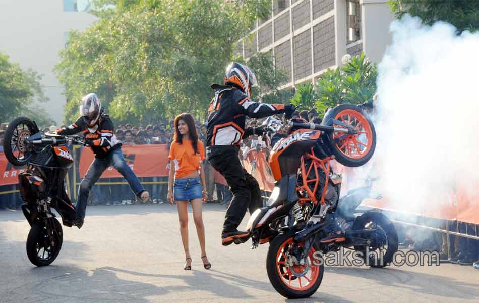 cbit hyderabad Motorcycle stunts9