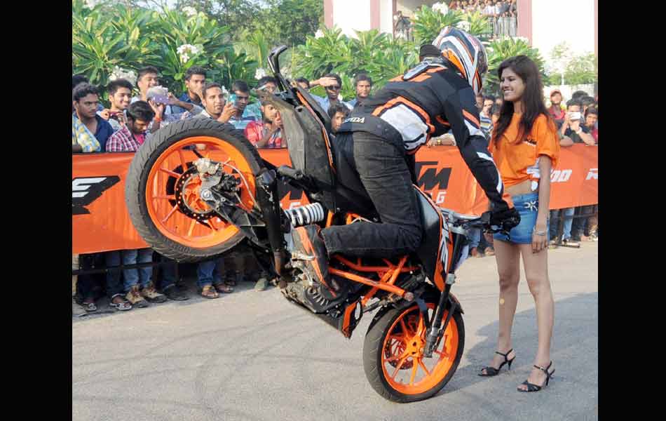 cbit hyderabad Motorcycle stunts12