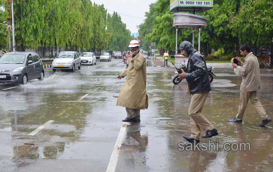 Sudden Rains in Hyderabad - Sakshi15