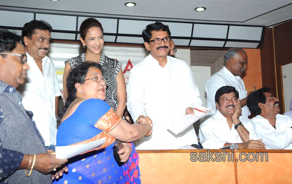 Rajendra Prasad swornin as MAA President8