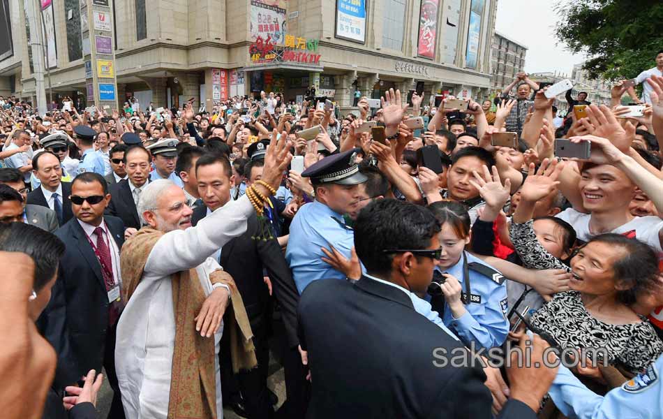 Indian Prime Minister Narendra Modi begins key China visit3