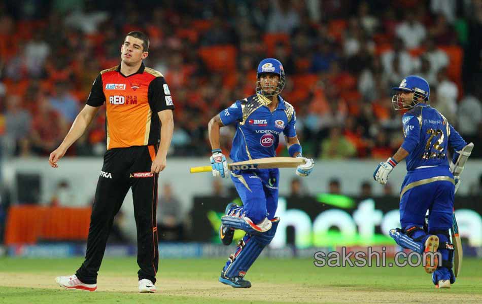 mumbai indians enters playoffs15