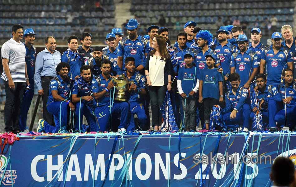 mumbai indians team celebrations5