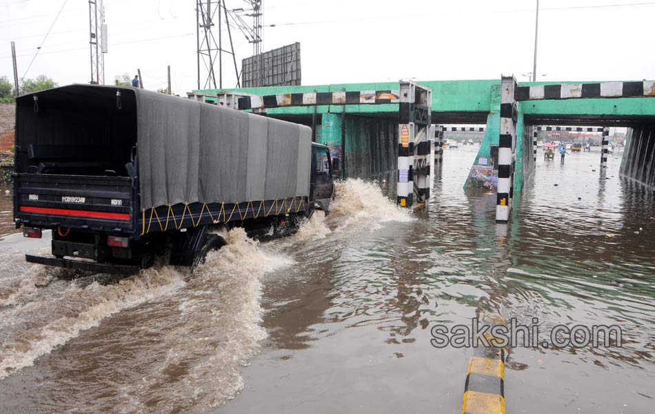 visakhapatnam rain photos9