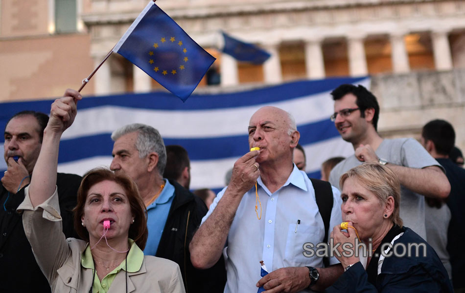 protest for bailout agreement9