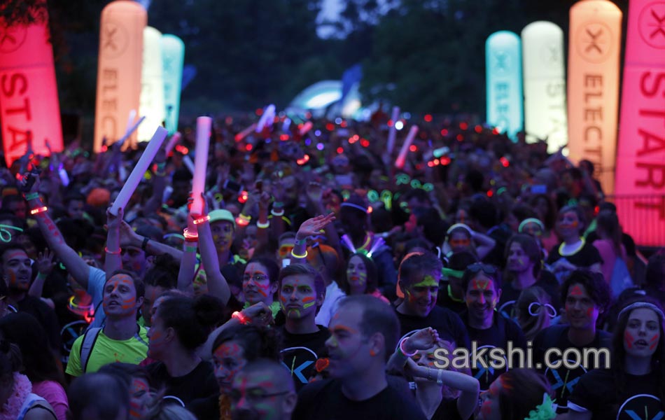 Electric run in paris - Sakshi3