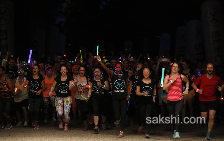 Electric run in paris - Sakshi11