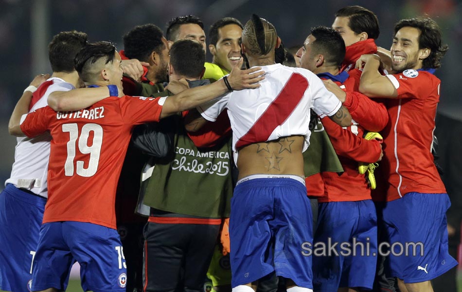 Chile Fans3