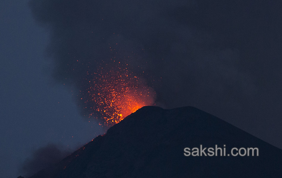 Guatemala Volcano2