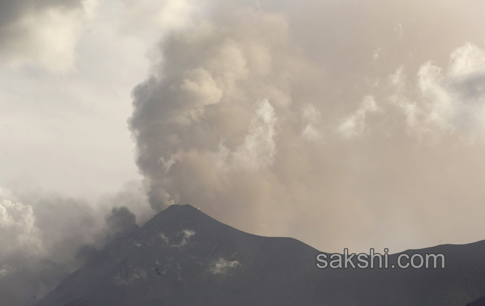 Guatemala Volcano7