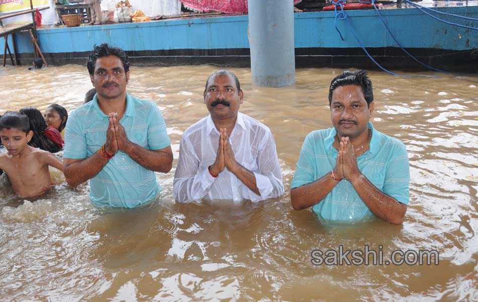 holy pushkaralu comes to ninth day of8