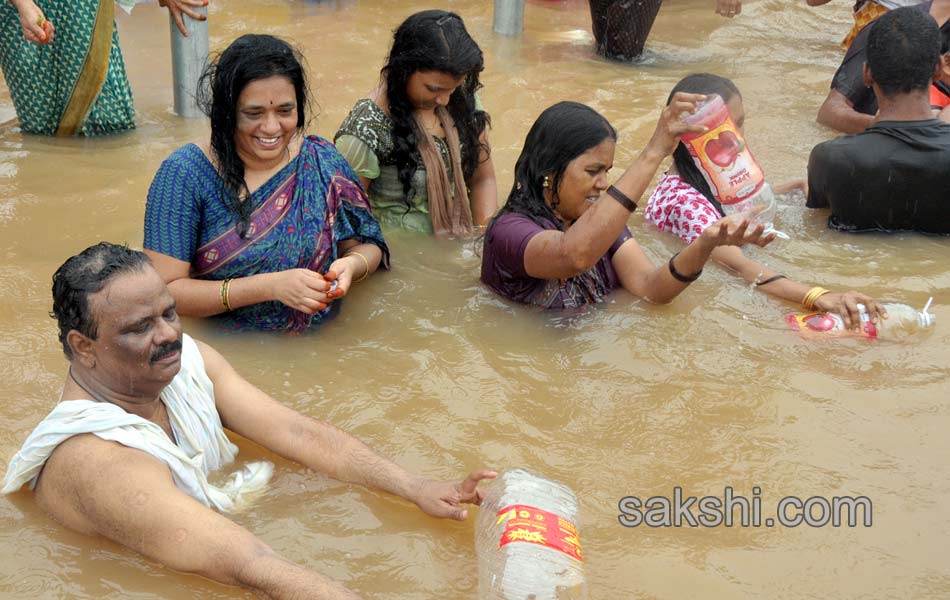 holy pushkaralu comes to ninth day of25