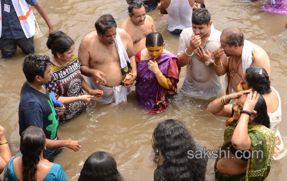 holy pushkaralu comes to Tenth day13