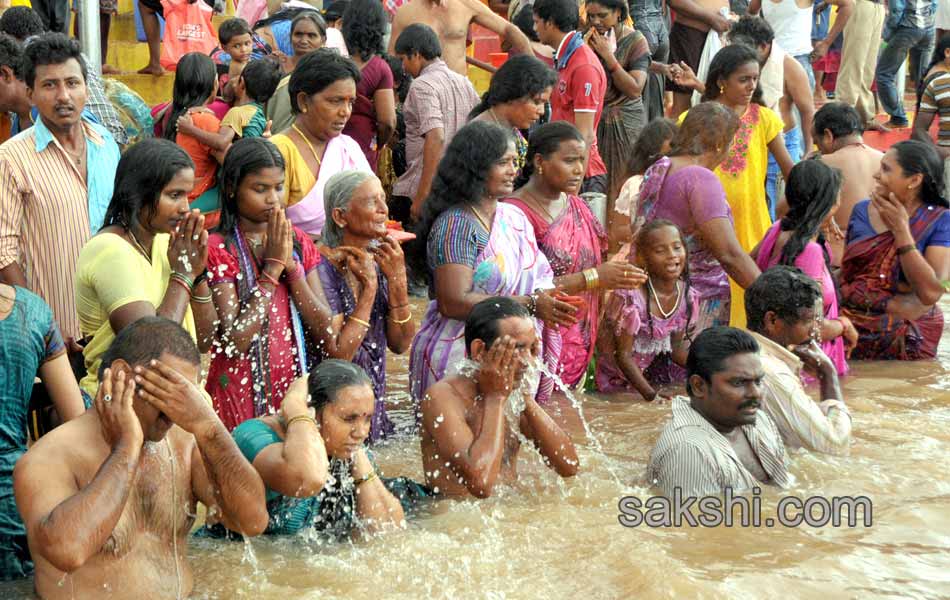 holy pushkaralu comes to Tenth day21