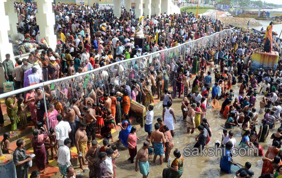 holy pushkaralu comes to Tenth day13