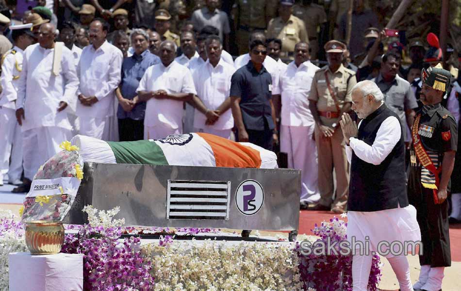 Kalam laid to rest in Rameswaram - Sakshi7