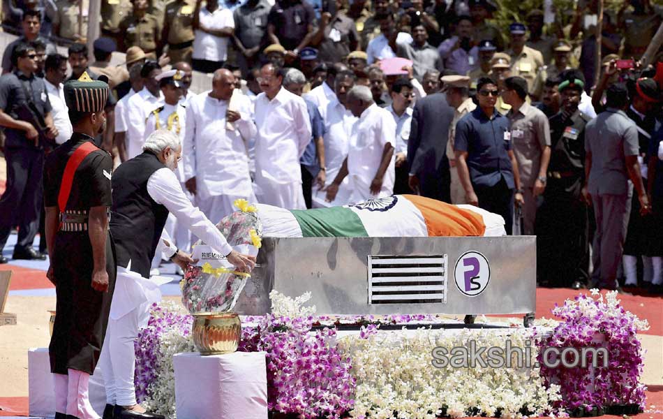 Kalam laid to rest in Rameswaram - Sakshi11