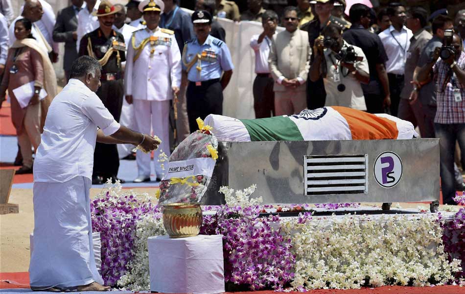 Kalam laid to rest in Rameswaram - Sakshi18