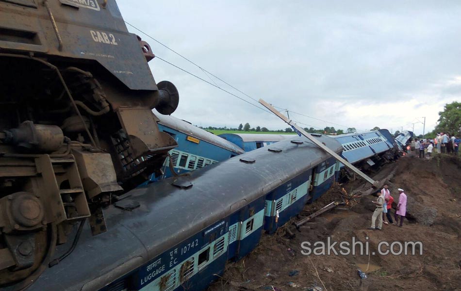 train accidents in Madhya Pradesh - Sakshi1