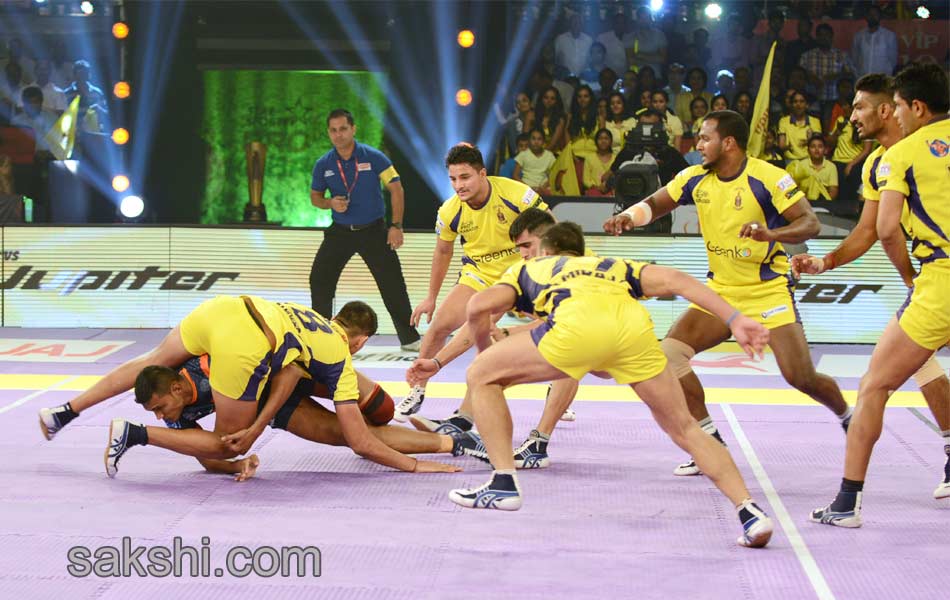 Pro Kabaddi League Telugu Titans Crush Bengal Warriors6