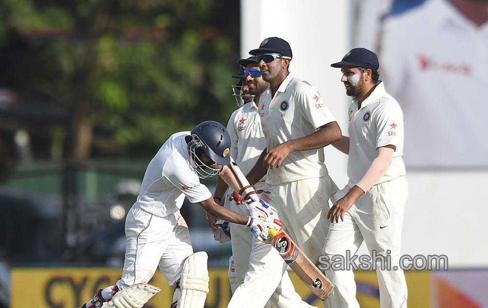 india and sri lanka second day test match - Sakshi3