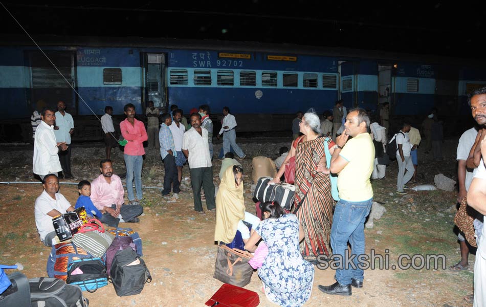 train accident in ananthapuram - Sakshi5