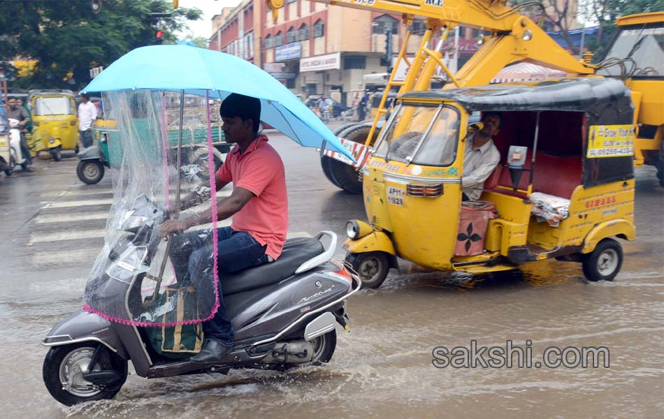 heavy rain in city9