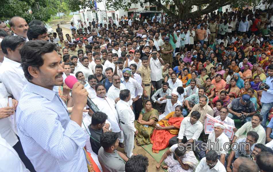 YS jagan mohan reddy tourn in Bandar district - Sakshi1