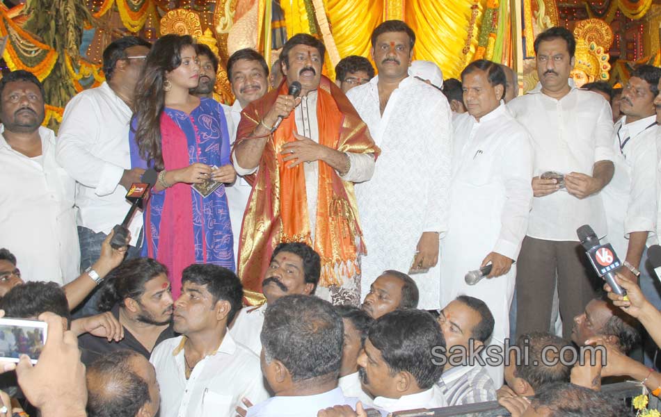 Governor perfoms ganesha puja at Khairatabad11