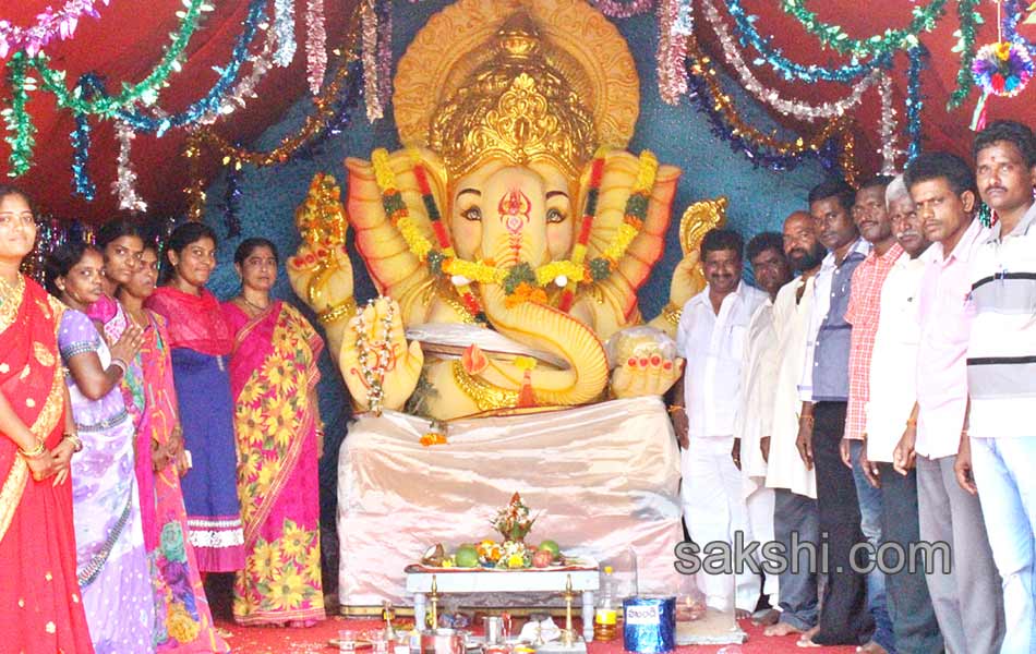 ganesh chaturthi celebrations in nalgonda district on second day - Sakshi9