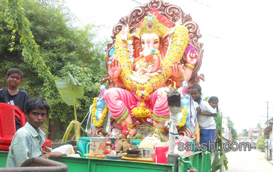 ganesh chaturthi celebrations in west godavari district on fifth day4