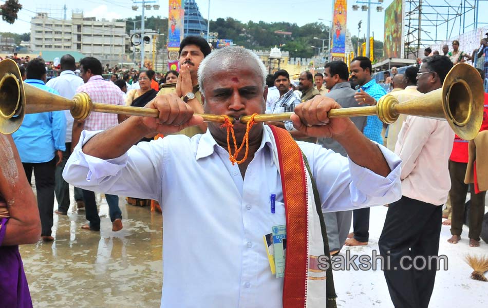 tirumala brahmotsavam 2015 - Sakshi13