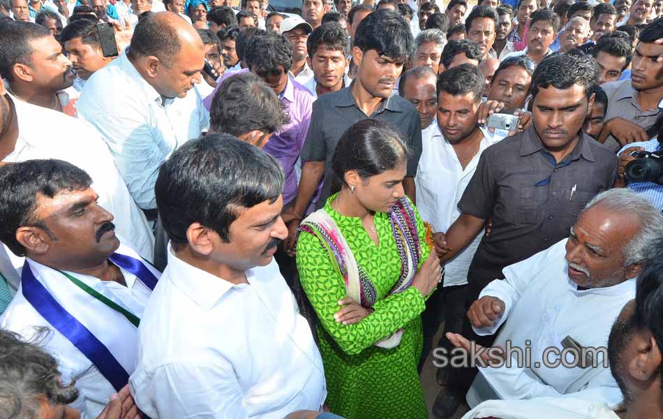 YS Sharmila Paramarsha yatra in Nizamabad - Sakshi2