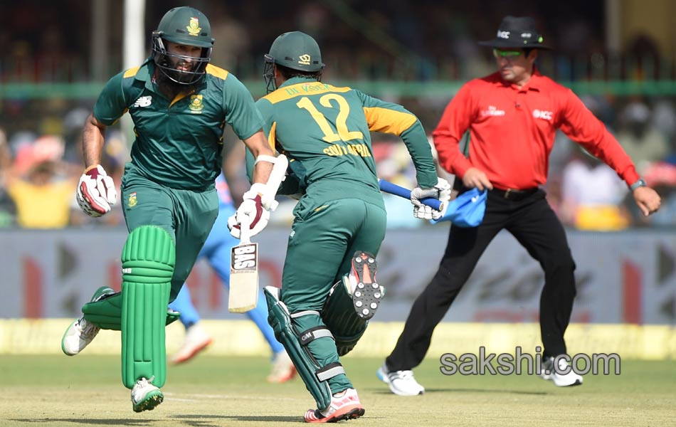 south africa won first one day international match - Sakshi12