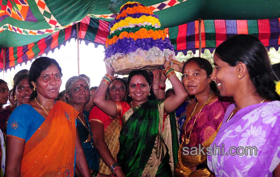 TRS Kavitha Bathukamma Celebrations23